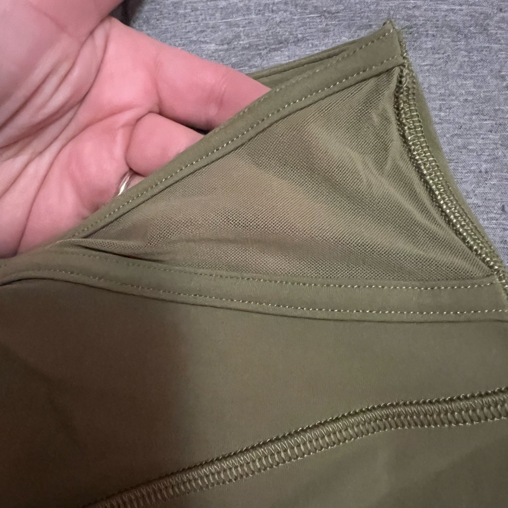 Lululemon Nulu and Criss-Cross High-Rise Crop 23” size 6 - Picture 4 of 10